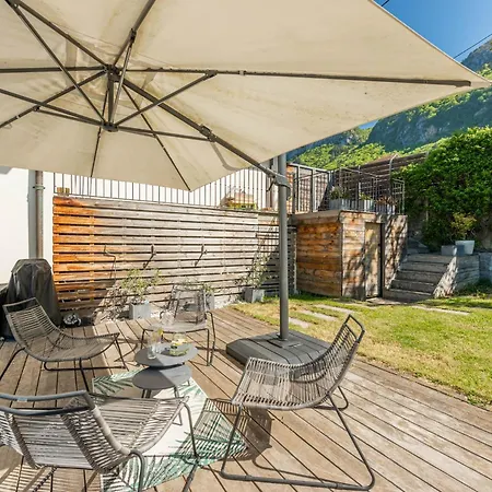 M62 Jolie Avec Jacuzzi Et Vue Sur Holiday home Veyrier-du-Lac